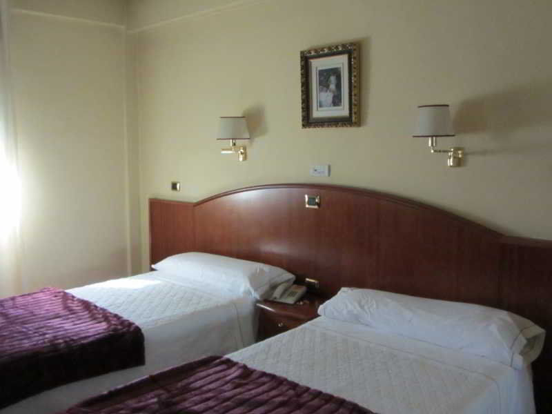 Hotel Princess โอว์เรนเซ ภายนอก รูปภาพ